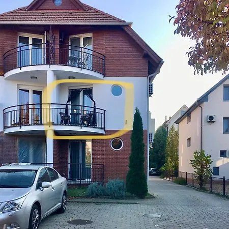 Lake Apartment Lägenhet