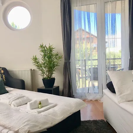 Lägenhet Lake Apartment