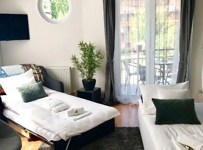 Lake Apartment Апартаменты