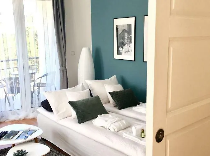 Lake Apartment Апартаменты *